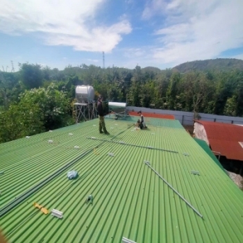 Vệ Sinh Tấm Pin Năng Lượng Mặt Trời Tại Dak Nông